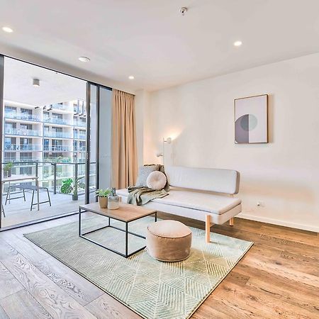 Modern Apartment With Balcony & Parking Brisbane Luaran gambar