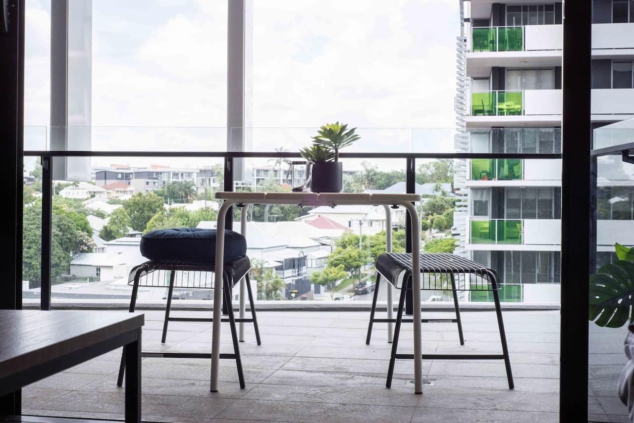 Modern Apartment With Balcony & Parking Brisbane Luaran gambar